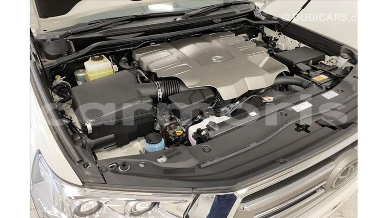 Big with watermark toyota land cruiser agalega islands import dubai 4280