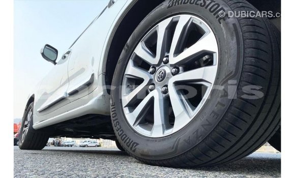 Acheter Import Voiture Toyota Land Cruiser Blanc à Import - Dubai, Îles Agalega Acheter Import Voiture Toyota Land Cruiser Blanc à Import - Dubai, Îles Agalega