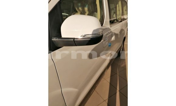 Buy Import Hyundai Accent White Car in Import - Dubai in Agalega Islands Buy Import Hyundai Accent White Car in Import - Dubai in Agalega Islands