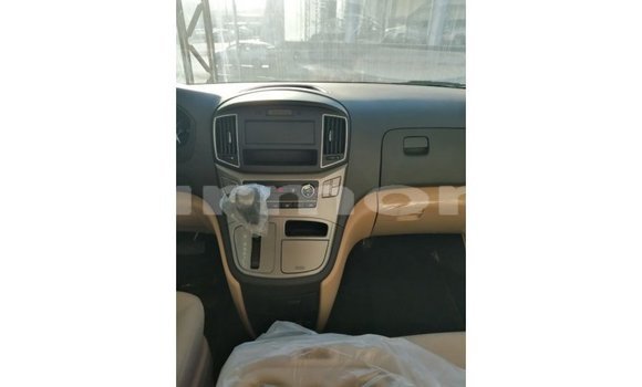 Buy Import Hyundai Accent White Car in Import - Dubai in Agalega Islands Buy Import Hyundai Accent White Car in Import - Dubai in Agalega Islands