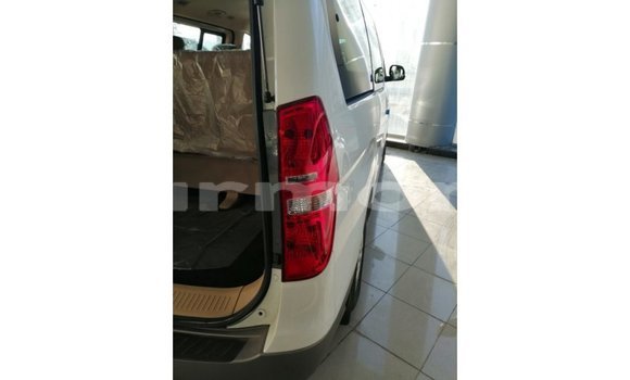 Buy Import Hyundai Accent White Car in Import - Dubai in Agalega Islands Buy Import Hyundai Accent White Car in Import - Dubai in Agalega Islands