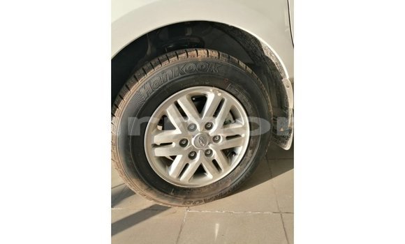 Buy Import Hyundai Accent White Car in Import - Dubai in Agalega Islands Buy Import Hyundai Accent White Car in Import - Dubai in Agalega Islands