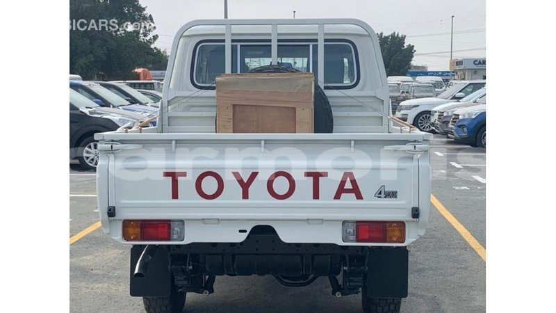 Big with watermark toyota land cruiser agalega islands import dubai 4304