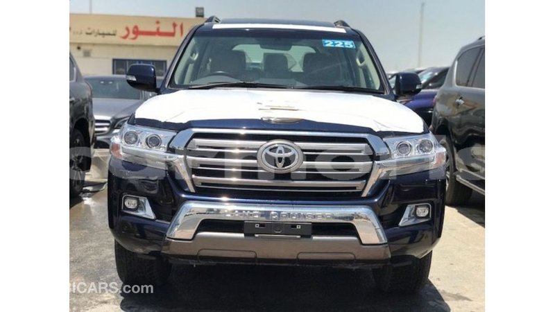 Big with watermark toyota land cruiser agalega islands import dubai 4307