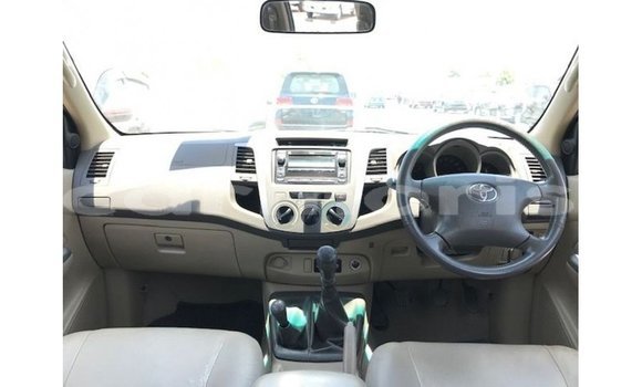 Buy Import Toyota Hilux Other Car in Import - Dubai in Agalega Islands Buy Import Toyota Hilux Other Car in Import - Dubai in Agalega Islands