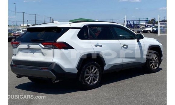 Acheter Import Utilitaire Toyota HiAce Blanc à Import - Dubai, Îles Agalega Acheter Import Utilitaire Toyota HiAce Blanc à Import - Dubai, Îles Agalega