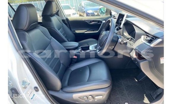 Acheter Import Utilitaire Toyota HiAce Blanc à Import - Dubai, Îles Agalega Acheter Import Utilitaire Toyota HiAce Blanc à Import - Dubai, Îles Agalega