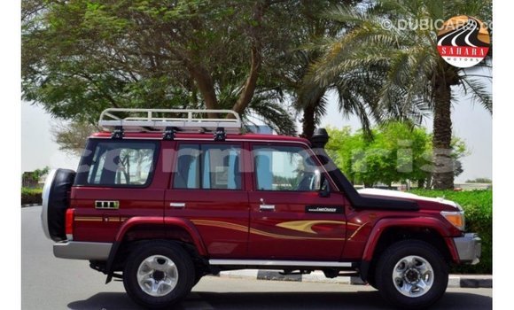 Acheter Import Voiture Toyota Land Cruiser Rouge à Import - Dubai, Îles Agalega Acheter Import Voiture Toyota Land Cruiser Rouge à Import - Dubai, Îles Agalega