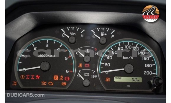 Acheter Import Voiture Toyota Land Cruiser Rouge à Import - Dubai, Îles Agalega Acheter Import Voiture Toyota Land Cruiser Rouge à Import - Dubai, Îles Agalega