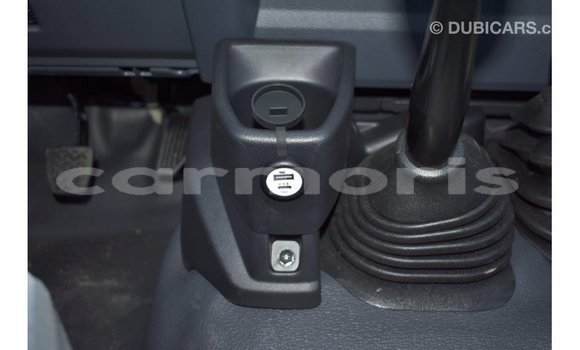 Acheter Import Voiture Toyota Land Cruiser Beige à Import - Dubai, Îles Agalega Acheter Import Voiture Toyota Land Cruiser Beige à Import - Dubai, Îles Agalega