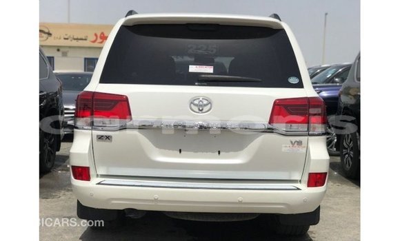 Buy Import Toyota Land Cruiser White Car in Import - Dubai in Agalega Islands Buy Import Toyota Land Cruiser White Car in Import - Dubai in Agalega Islands