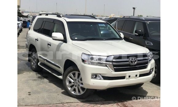 Buy Import Toyota Land Cruiser White Car in Import - Dubai in Agalega Islands Buy Import Toyota Land Cruiser White Car in Import - Dubai in Agalega Islands