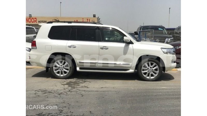 Big with watermark toyota land cruiser agalega islands import dubai 4331