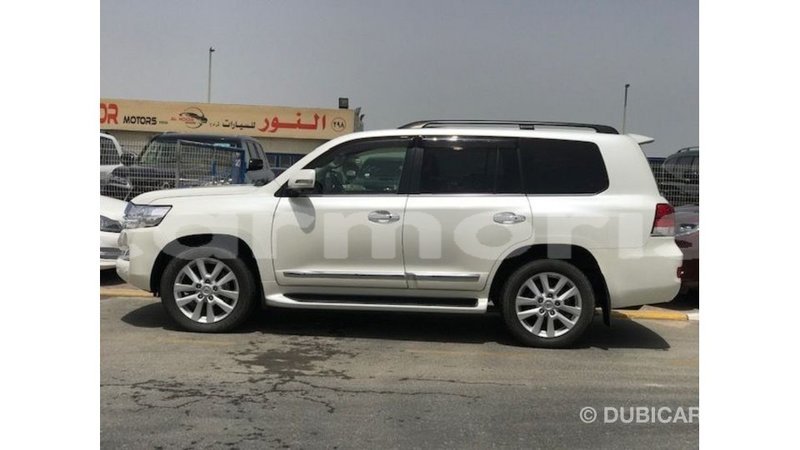 Big with watermark toyota land cruiser agalega islands import dubai 4331