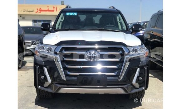 Acheter Import Voiture Toyota Land Cruiser Noir à Import - Dubai, Îles Agalega Acheter Import Voiture Toyota Land Cruiser Noir à Import - Dubai, Îles Agalega
