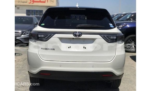 Acheter Import Voiture Toyota Harrier Blanc à Import - Dubai, Îles Agalega Acheter Import Voiture Toyota Harrier Blanc à Import - Dubai, Îles Agalega