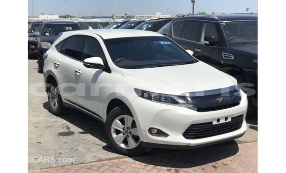 Acheter Import Voiture Toyota Harrier Blanc à Import - Dubai, Îles Agalega Acheter Import Voiture Toyota Harrier Blanc à Import - Dubai, Îles Agalega