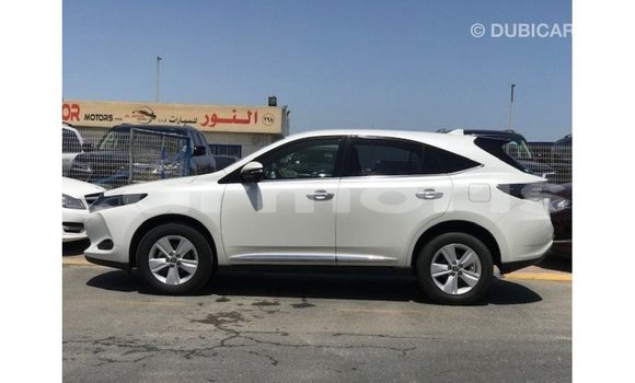 Acheter Import Voiture Toyota Harrier Blanc à Import - Dubai, Îles Agalega Acheter Import Voiture Toyota Harrier Blanc à Import - Dubai, Îles Agalega