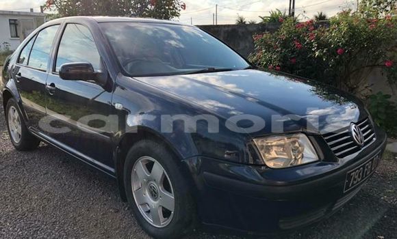 Buy Used Volkswagen Bora Blue Car in Vacoas–Phoenix in Plaines Wilhems District