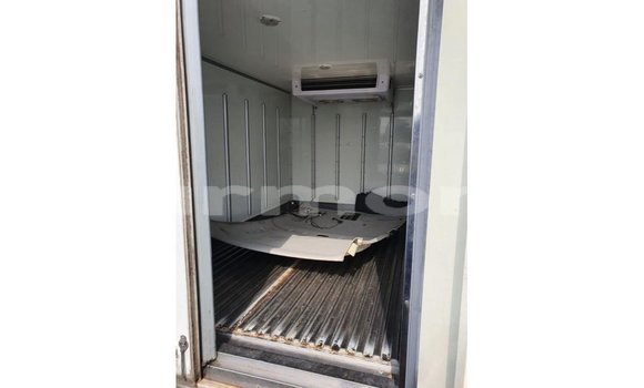 Buy Import Kia Carens White Car in Import - Dubai in Agalega Islands Buy Import Kia Carens White Car in Import - Dubai in Agalega Islands