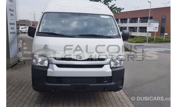Acheter Import Voiture Toyota Hiace Blanc à Import - Dubai, Îles Agalega Acheter Import Voiture Toyota Hiace Blanc à Import - Dubai, Îles Agalega