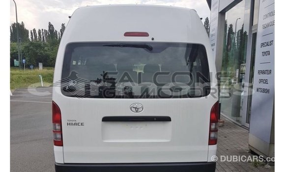 Acheter Import Voiture Toyota Hiace Blanc à Import - Dubai, Îles Agalega Acheter Import Voiture Toyota Hiace Blanc à Import - Dubai, Îles Agalega