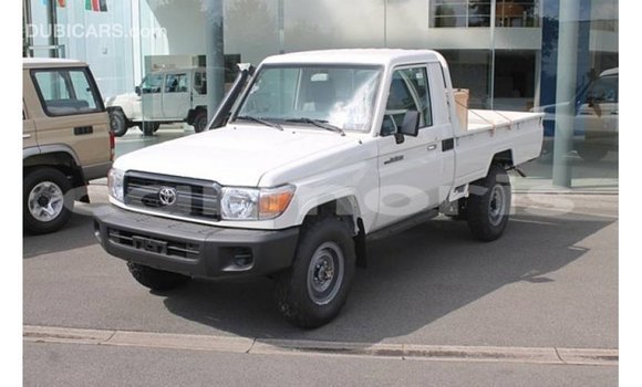Buy Import Toyota Land Cruiser White Car in Import - Dubai in Agalega Islands Buy Import Toyota Land Cruiser White Car in Import - Dubai in Agalega Islands