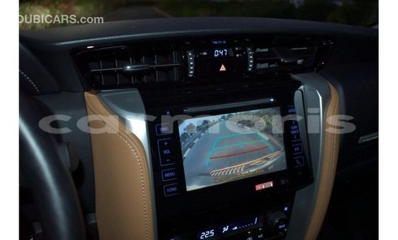 Acheter Import Voiture Toyota Fortuner Noir à Import - Dubai, Îles Agalega Acheter Import Voiture Toyota Fortuner Noir à Import - Dubai, Îles Agalega