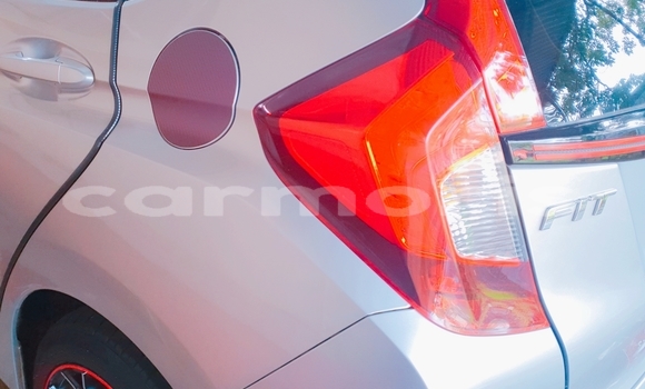 Acheter Neuf Voiture Honda fit Gris à Vacoas–Phoenix, Plaines Wilhems District Acheter Neuf Voiture Honda fit Gris à Vacoas–Phoenix, Plaines Wilhems District