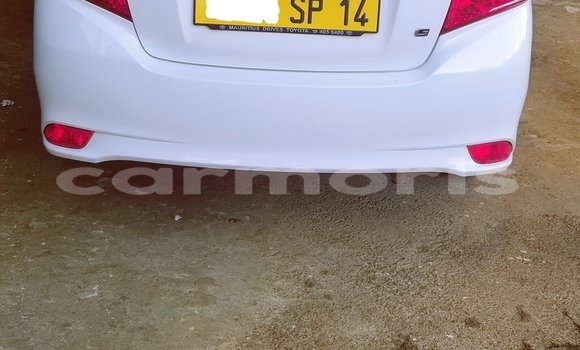 Acheter Occasion Voiture Toyota Yaris Blanc à Terre Rouge, Pamplempousses Acheter Occasion Voiture Toyota Yaris Blanc à Terre Rouge, Pamplempousses