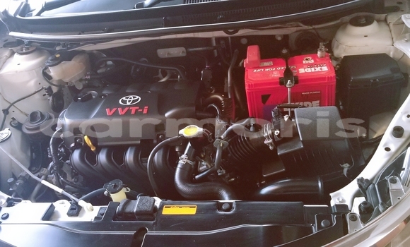 Acheter Occasion Voiture Toyota Yaris Blanc à Terre Rouge, Pamplempousses Acheter Occasion Voiture Toyota Yaris Blanc à Terre Rouge, Pamplempousses