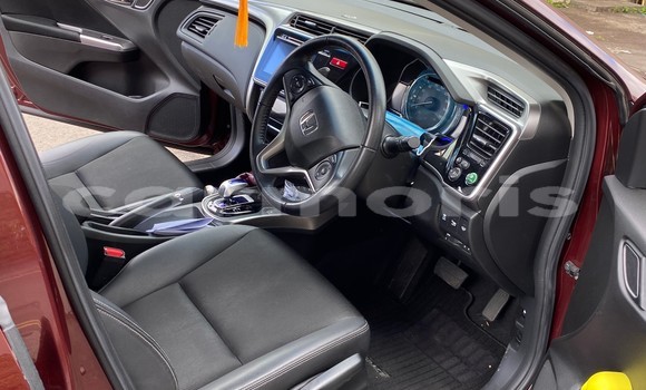 Acheter Occasion Voiture Honda Grace Rouge à Quatre Bornes, Plaines Wilhems District Acheter Occasion Voiture Honda Grace Rouge à Quatre Bornes, Plaines Wilhems District