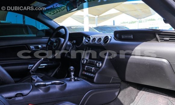 Acheter Import Voiture Ford Mustang Vert à Import - Dubai, Îles Agalega Acheter Import Voiture Ford Mustang Vert à Import - Dubai, Îles Agalega