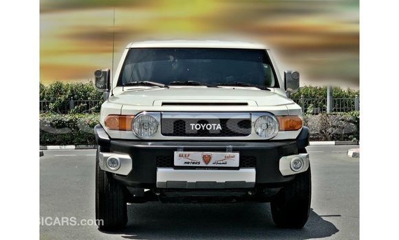 Buy Import Toyota FJ Cruiser White Car in Import - Dubai in Agalega Islands Buy Import Toyota FJ Cruiser White Car in Import - Dubai in Agalega Islands