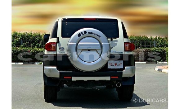 Buy Import Toyota FJ Cruiser White Car in Import - Dubai in Agalega Islands Buy Import Toyota FJ Cruiser White Car in Import - Dubai in Agalega Islands