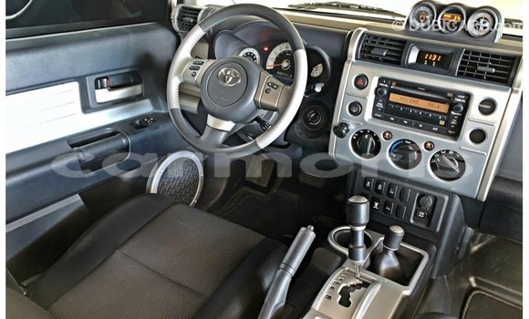Buy Import Toyota FJ Cruiser White Car in Import - Dubai in Agalega Islands Buy Import Toyota FJ Cruiser White Car in Import - Dubai in Agalega Islands