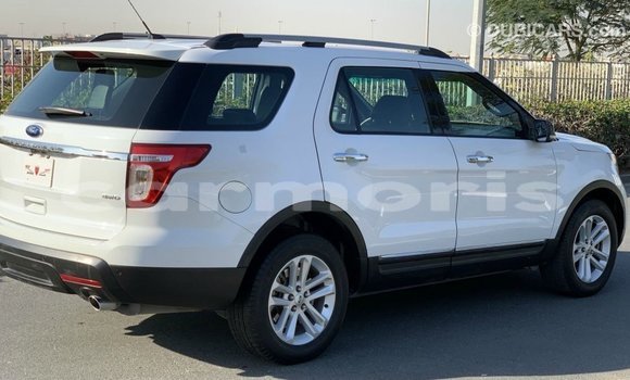 Buy Import Ford Explorer White Car in Import - Dubai in Agalega Islands Buy Import Ford Explorer White Car in Import - Dubai in Agalega Islands