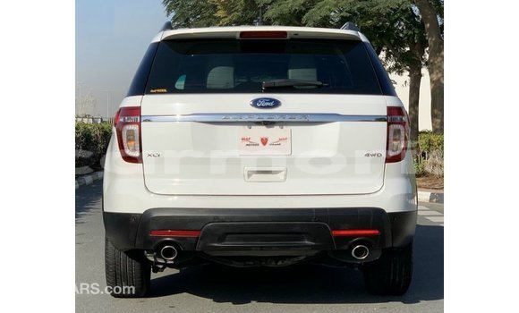 Buy Import Ford Explorer White Car in Import - Dubai in Agalega Islands Buy Import Ford Explorer White Car in Import - Dubai in Agalega Islands