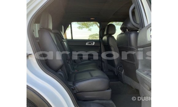 Buy Import Ford Explorer White Car in Import - Dubai in Agalega Islands Buy Import Ford Explorer White Car in Import - Dubai in Agalega Islands