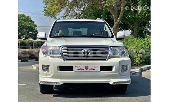Buy Import Toyota Land Cruiser White Car in Import - Dubai in Agalega Islands Buy Import Toyota Land Cruiser White Car in Import - Dubai in Agalega Islands
