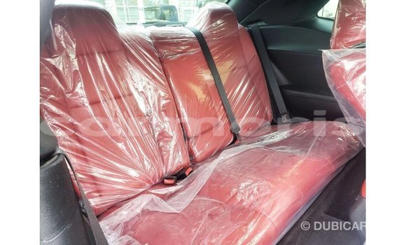 Buy Import Dodge Challenger White Car in Import - Dubai in Agalega Islands Buy Import Dodge Challenger White Car in Import - Dubai in Agalega Islands