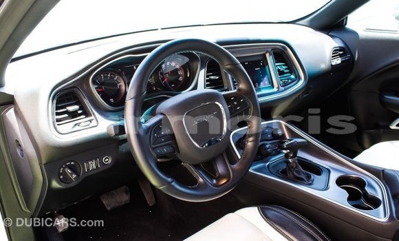 Buy Import Dodge Challenger White Car in Import - Dubai in Agalega Islands Buy Import Dodge Challenger White Car in Import - Dubai in Agalega Islands