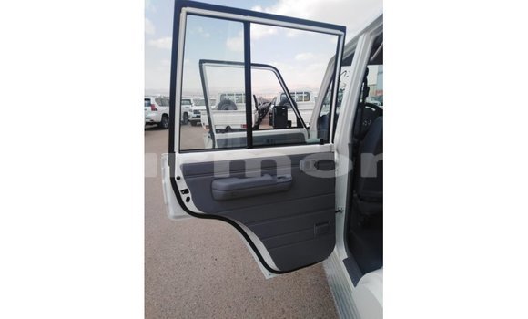 Buy Import Toyota Land Cruiser White Car in Import - Dubai in Agalega Islands Buy Import Toyota Land Cruiser White Car in Import - Dubai in Agalega Islands