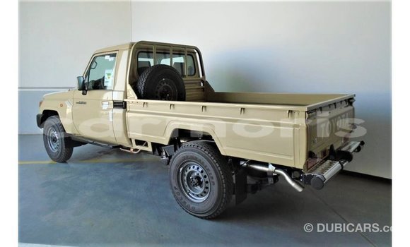 Buy Import Toyota Land Cruiser Beige Car in Import - Dubai in Agalega Islands Buy Import Toyota Land Cruiser Beige Car in Import - Dubai in Agalega Islands