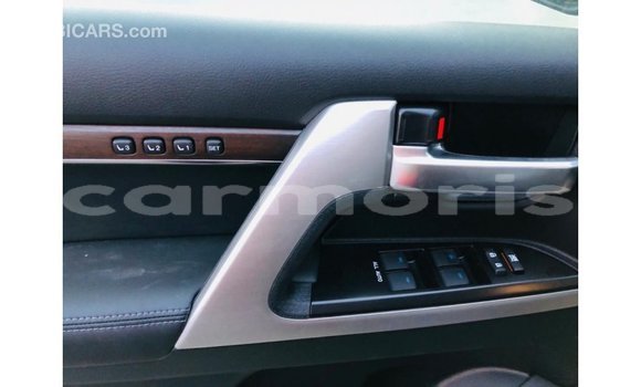 Buy Import Toyota DA Black Truck in Import - Dubai in Agalega Islands Buy Import Toyota DA Black Truck in Import - Dubai in Agalega Islands