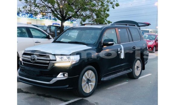 Buy Import Toyota DA Black Truck in Import - Dubai in Agalega Islands Buy Import Toyota DA Black Truck in Import - Dubai in Agalega Islands