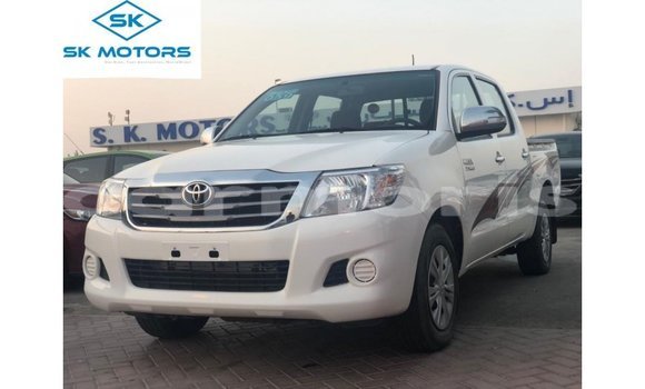 Buy Import Toyota Hilux White Car in Import - Dubai in Agalega Islands Buy Import Toyota Hilux White Car in Import - Dubai in Agalega Islands