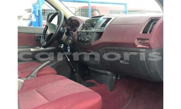 Buy Import Toyota Hilux White Car in Import - Dubai in Agalega Islands Buy Import Toyota Hilux White Car in Import - Dubai in Agalega Islands