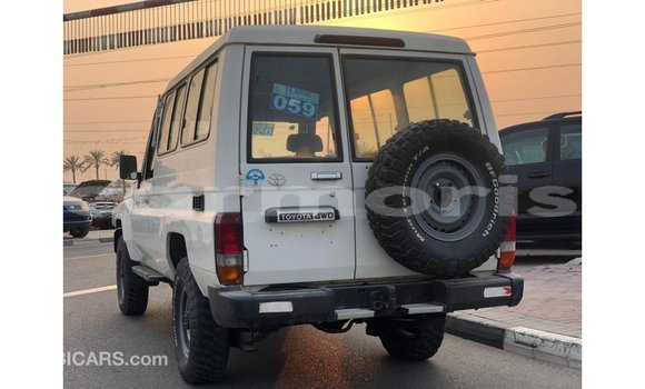 Buy Import Toyota Land Cruiser White Car in Import - Dubai in Agalega Islands Buy Import Toyota Land Cruiser White Car in Import - Dubai in Agalega Islands