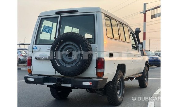 Buy Import Toyota Land Cruiser White Car in Import - Dubai in Agalega Islands Buy Import Toyota Land Cruiser White Car in Import - Dubai in Agalega Islands